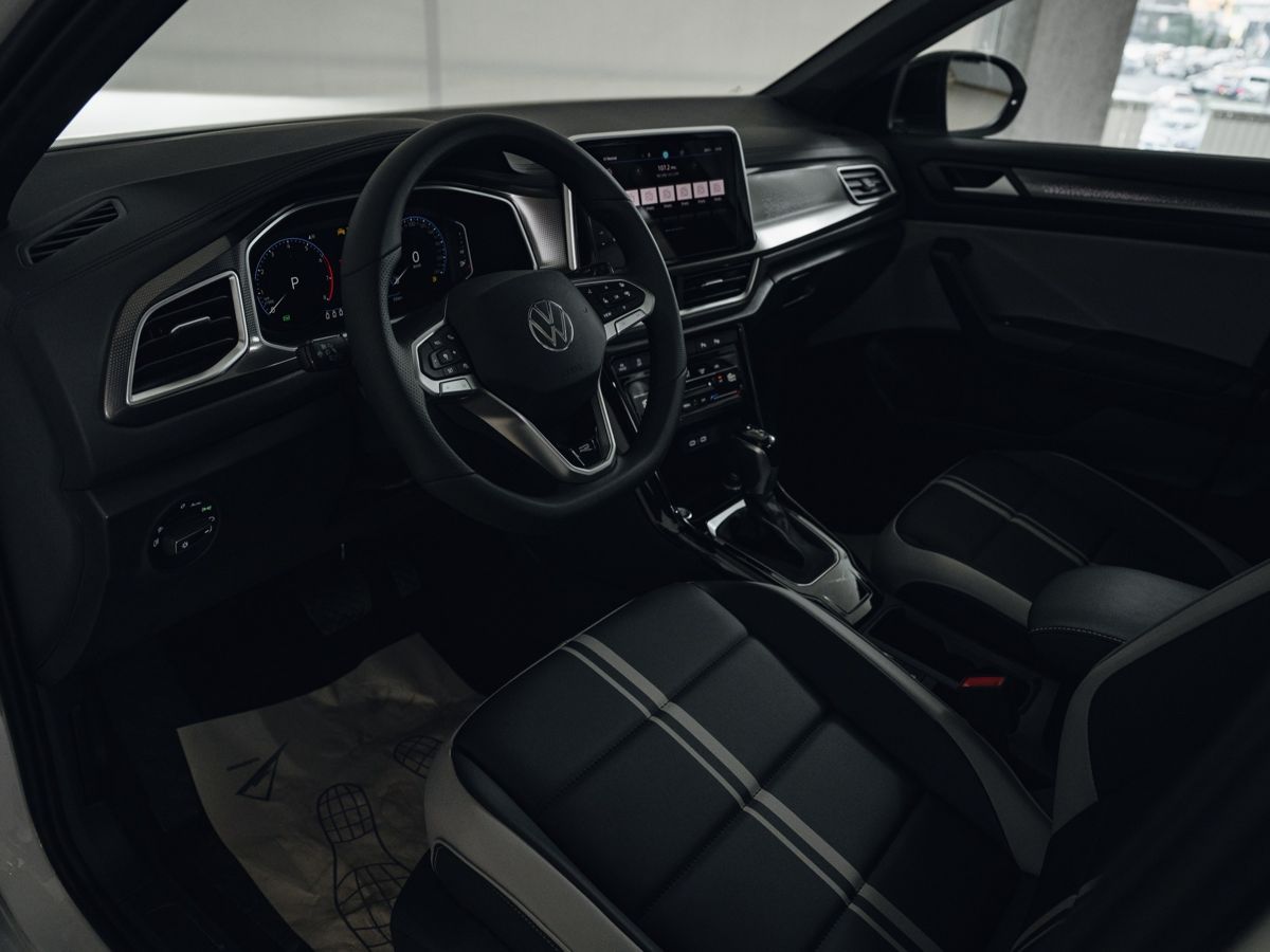 Volkswagen T-Roc - фото 15