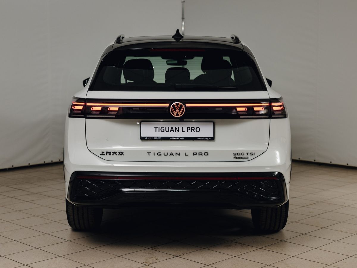 Volkswagen Tiguan - фото 6
