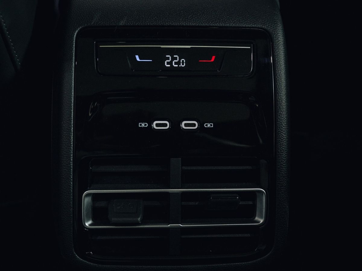 Volkswagen Tiguan - фото 22