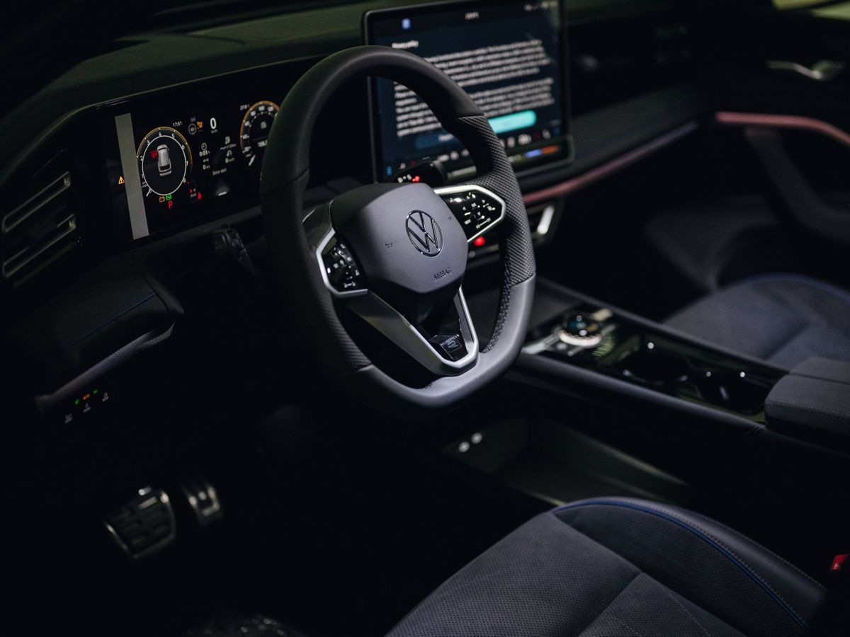 Volkswagen Tiguan - фото 11