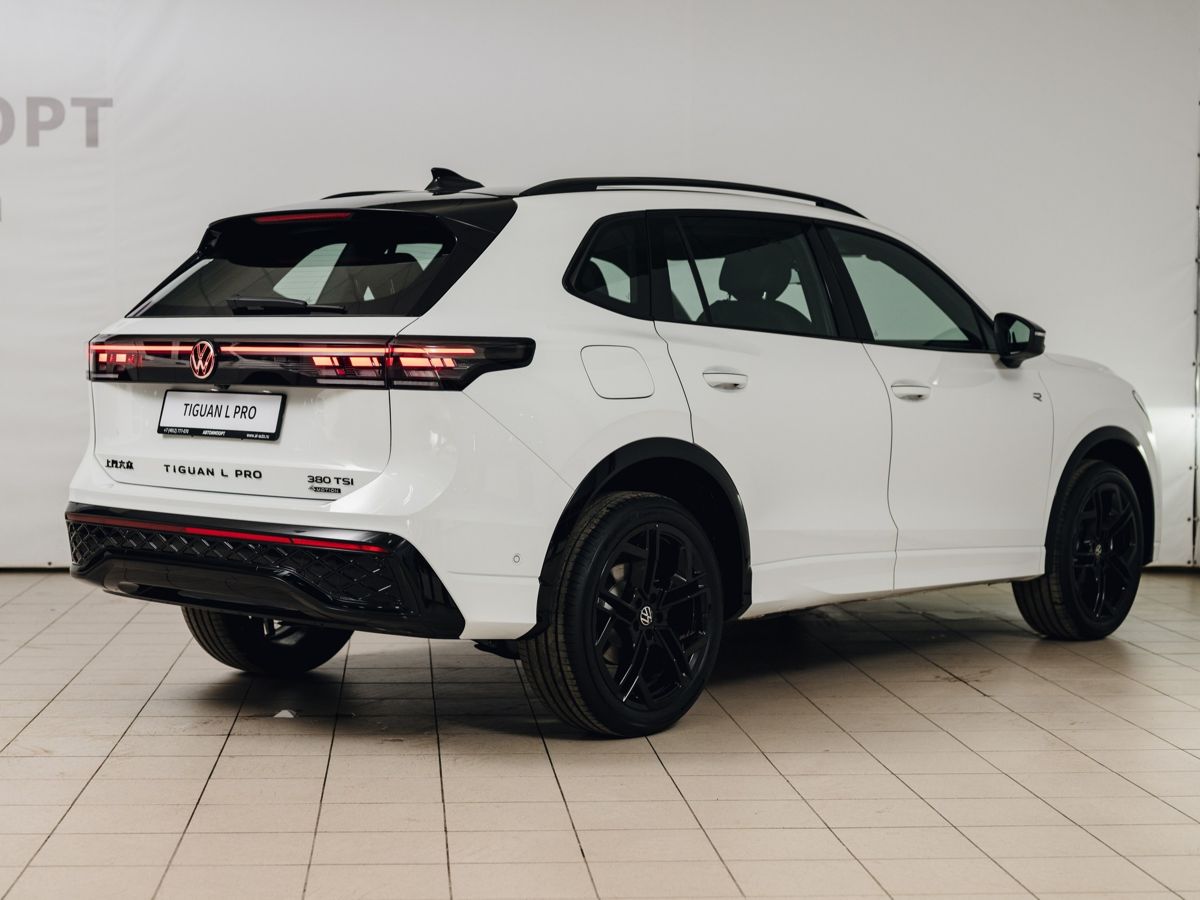 Volkswagen Tiguan - фото 8