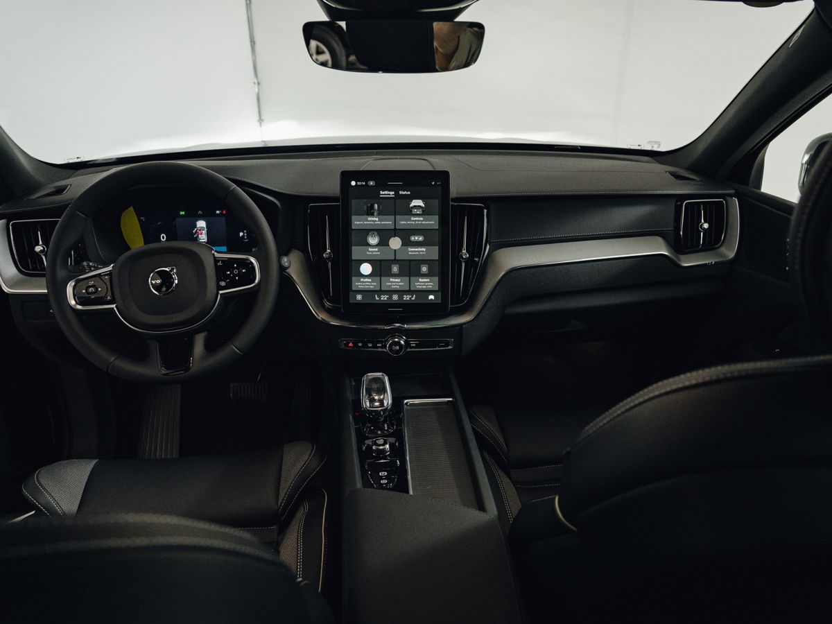 Volvo XC60 - фото 19