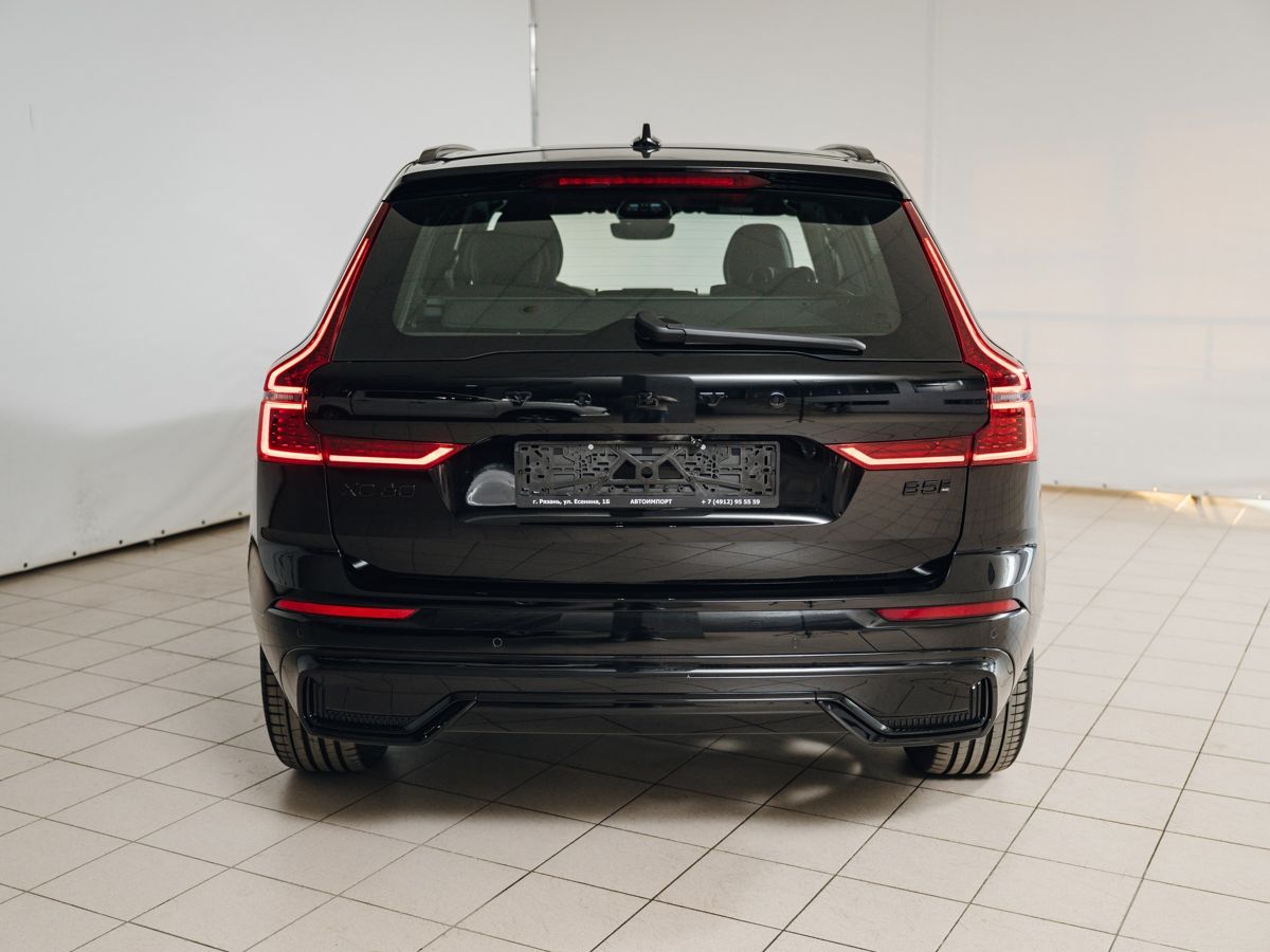 Volvo XC60 - фото 8