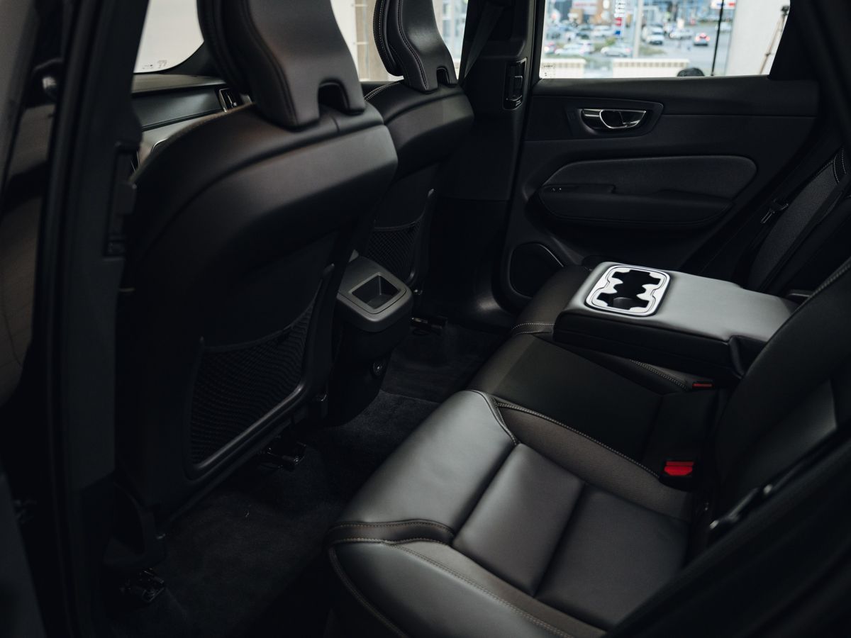 Volvo XC60 - фото 28