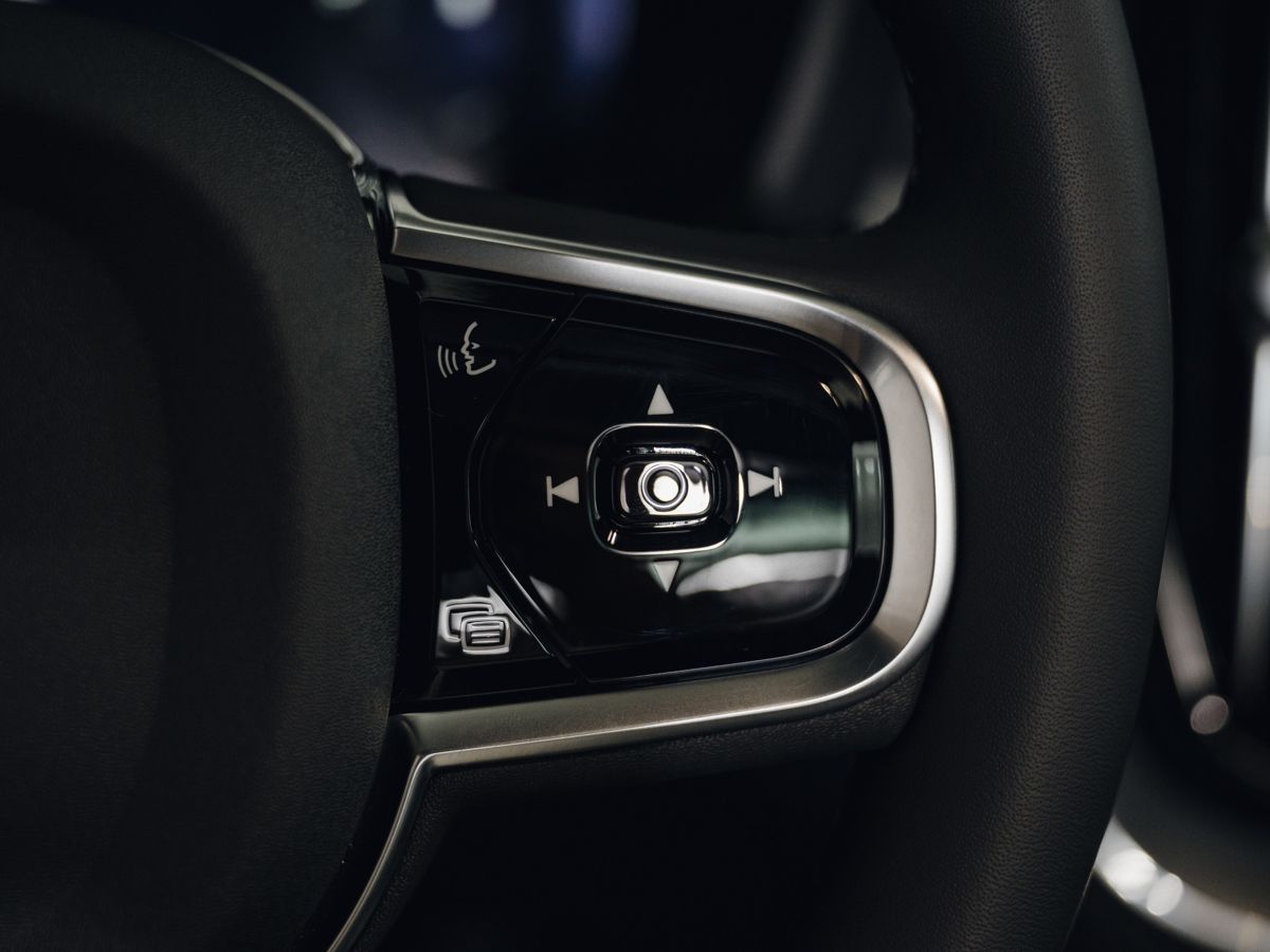 Volvo XC60 - фото 25