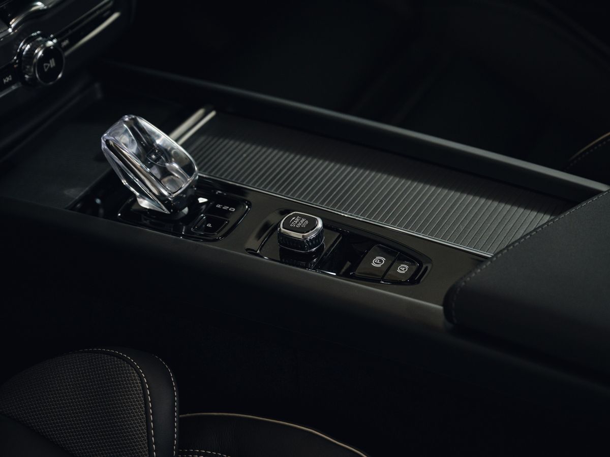 Volvo XC60 - фото 20
