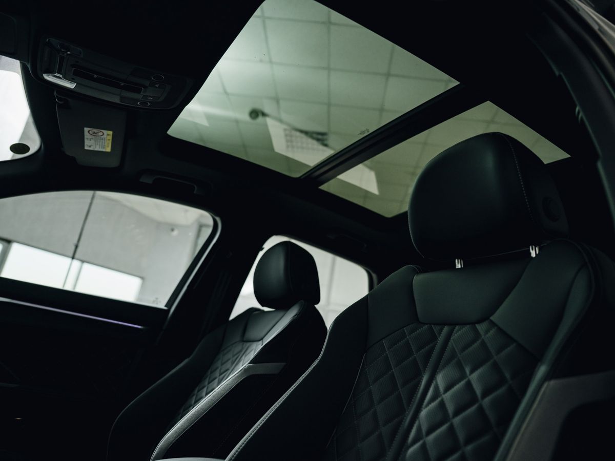 Audi Q3 - фото 15
