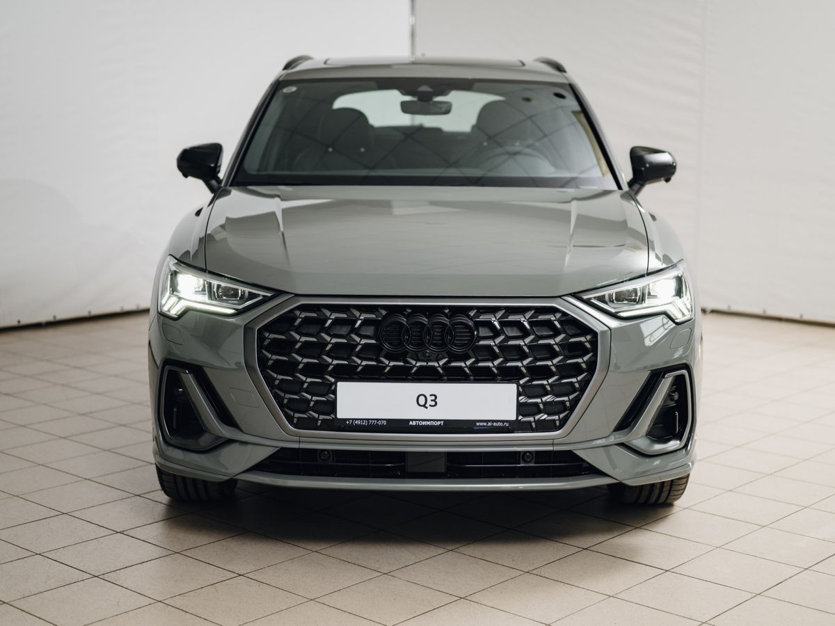 Audi Q3 - фото 6