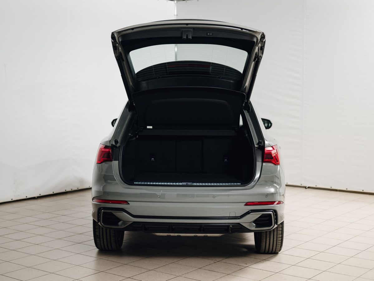 Audi Q3 - фото 13