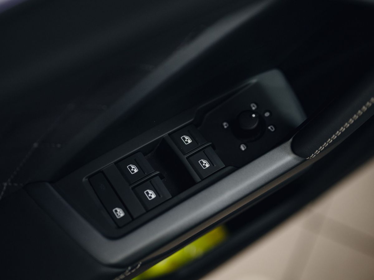 Audi Q3 - фото 17