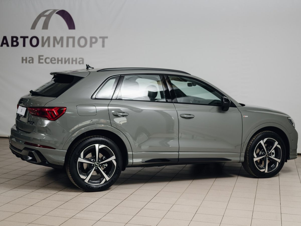 Audi Q3 - фото 11