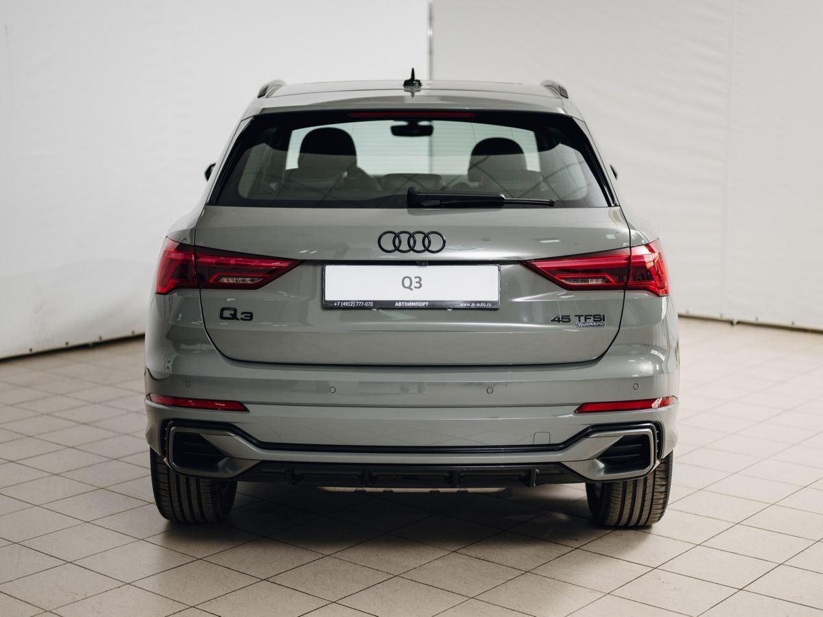Audi Q3 - фото 7