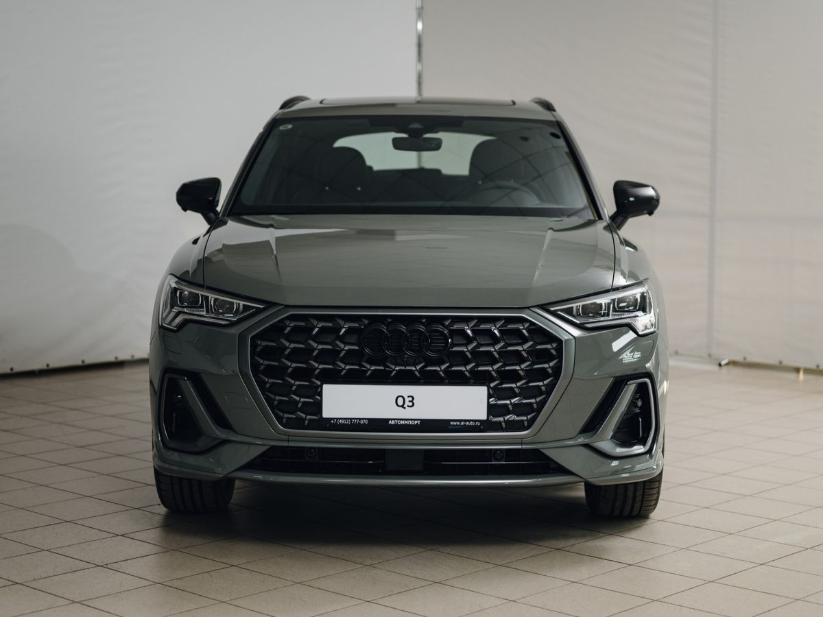 Audi Q3 - фото 5