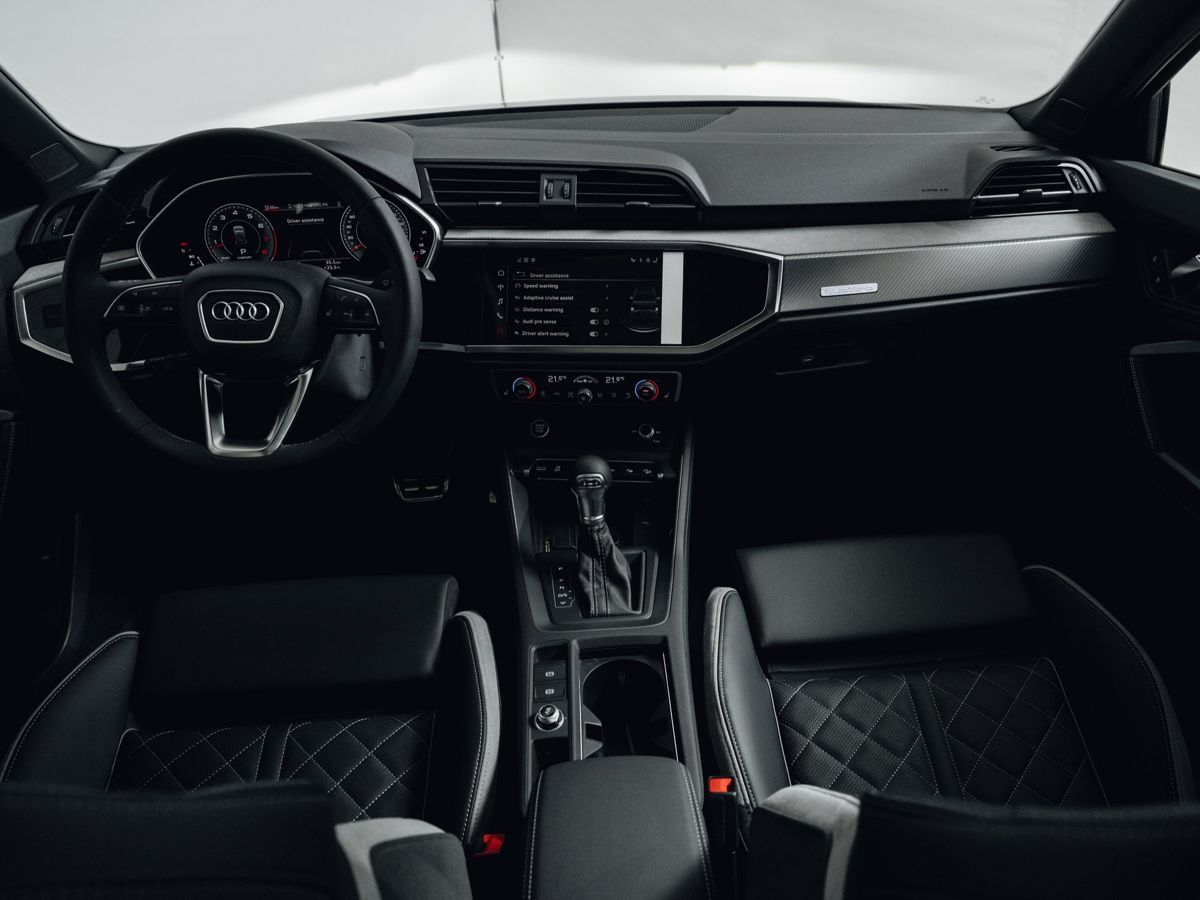 Audi Q3 - фото 26