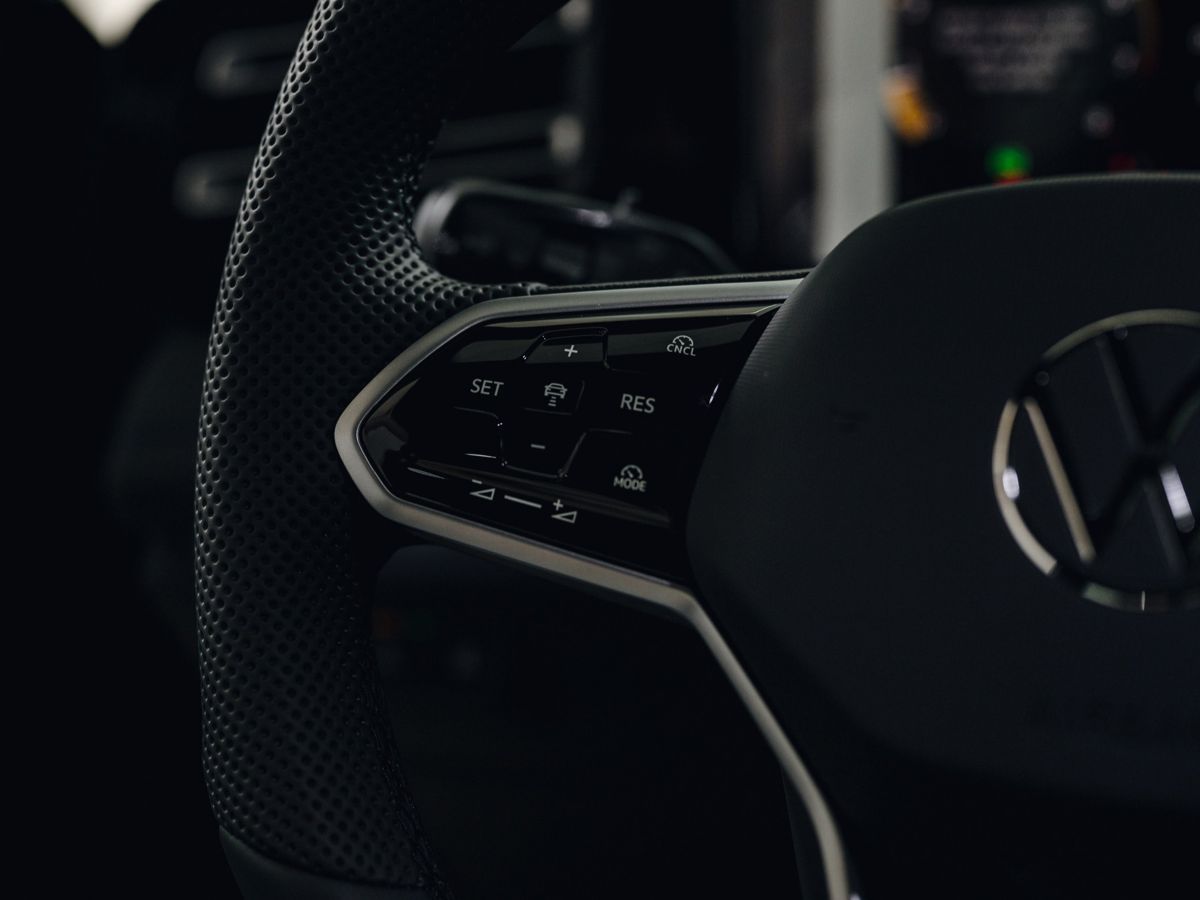 Volkswagen Tiguan - фото 13