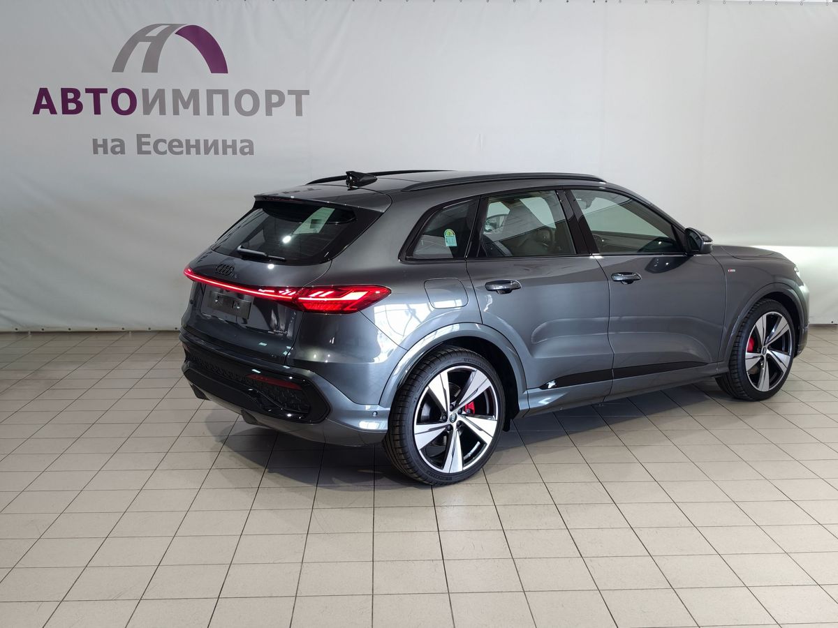 Audi Q5 - фото 8
