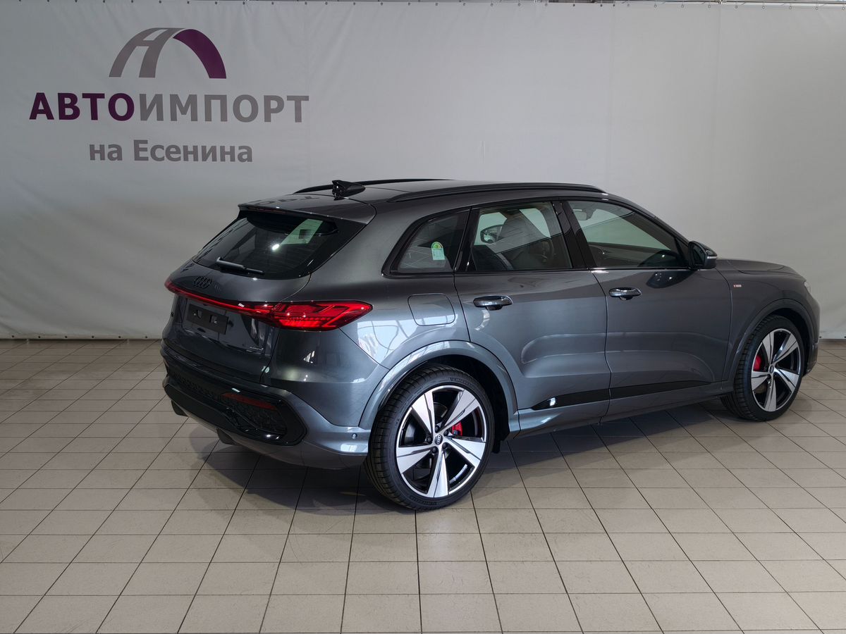 Audi Q5 - фото 7