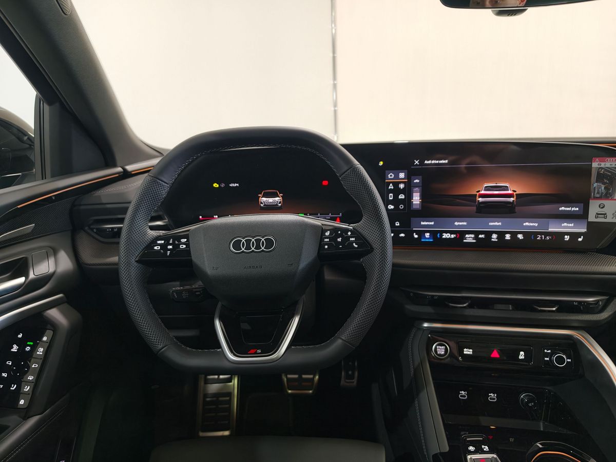 Audi Q5 - фото 18