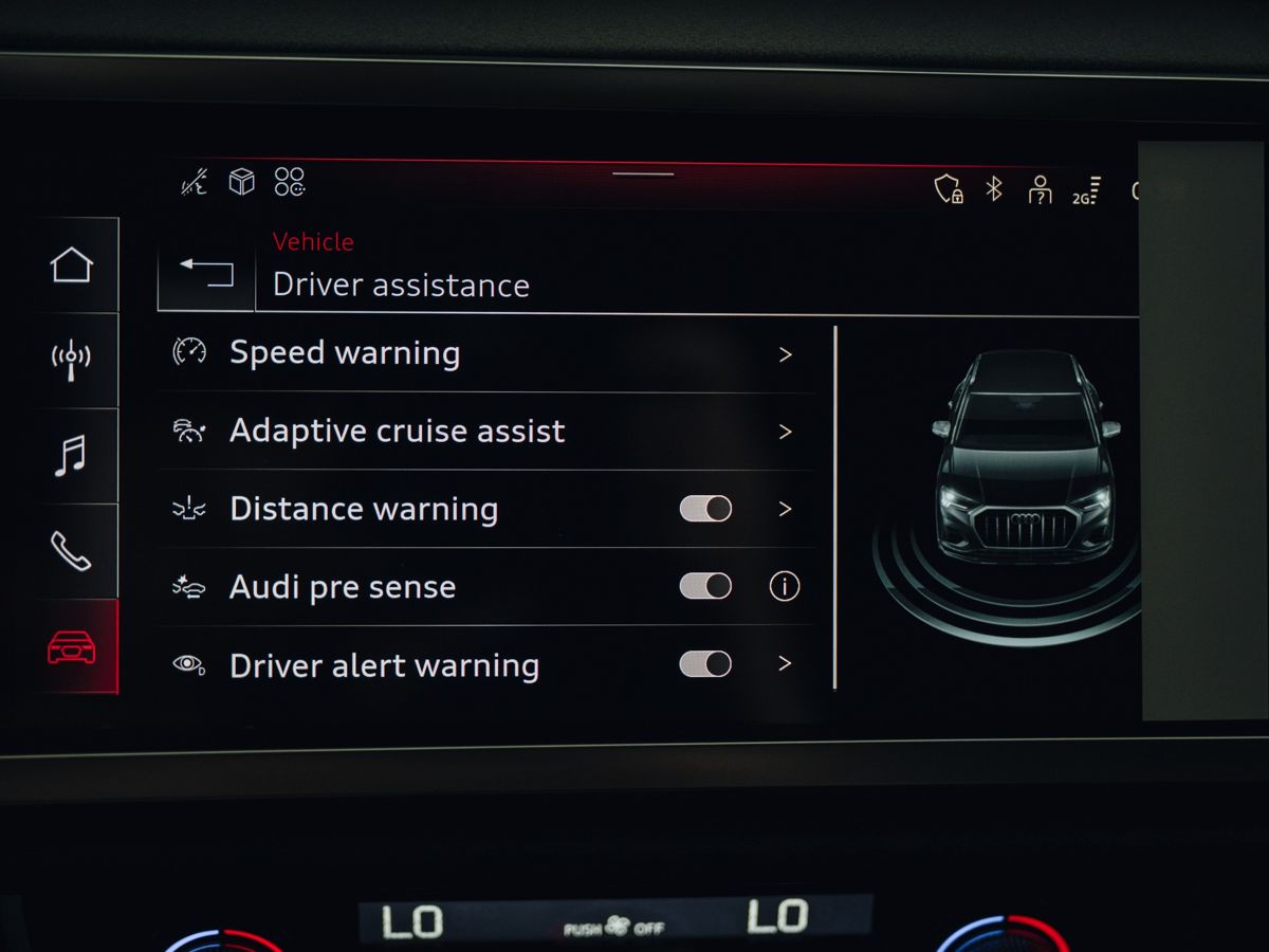 Audi Q3 - фото 29