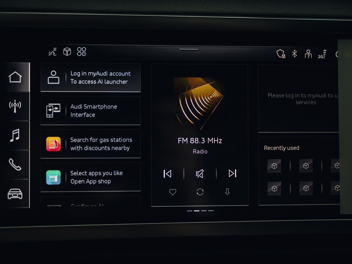Audi Q3 - фото 28
