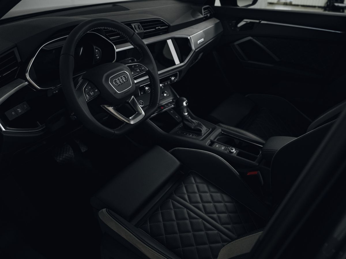 Audi Q3 - фото 18
