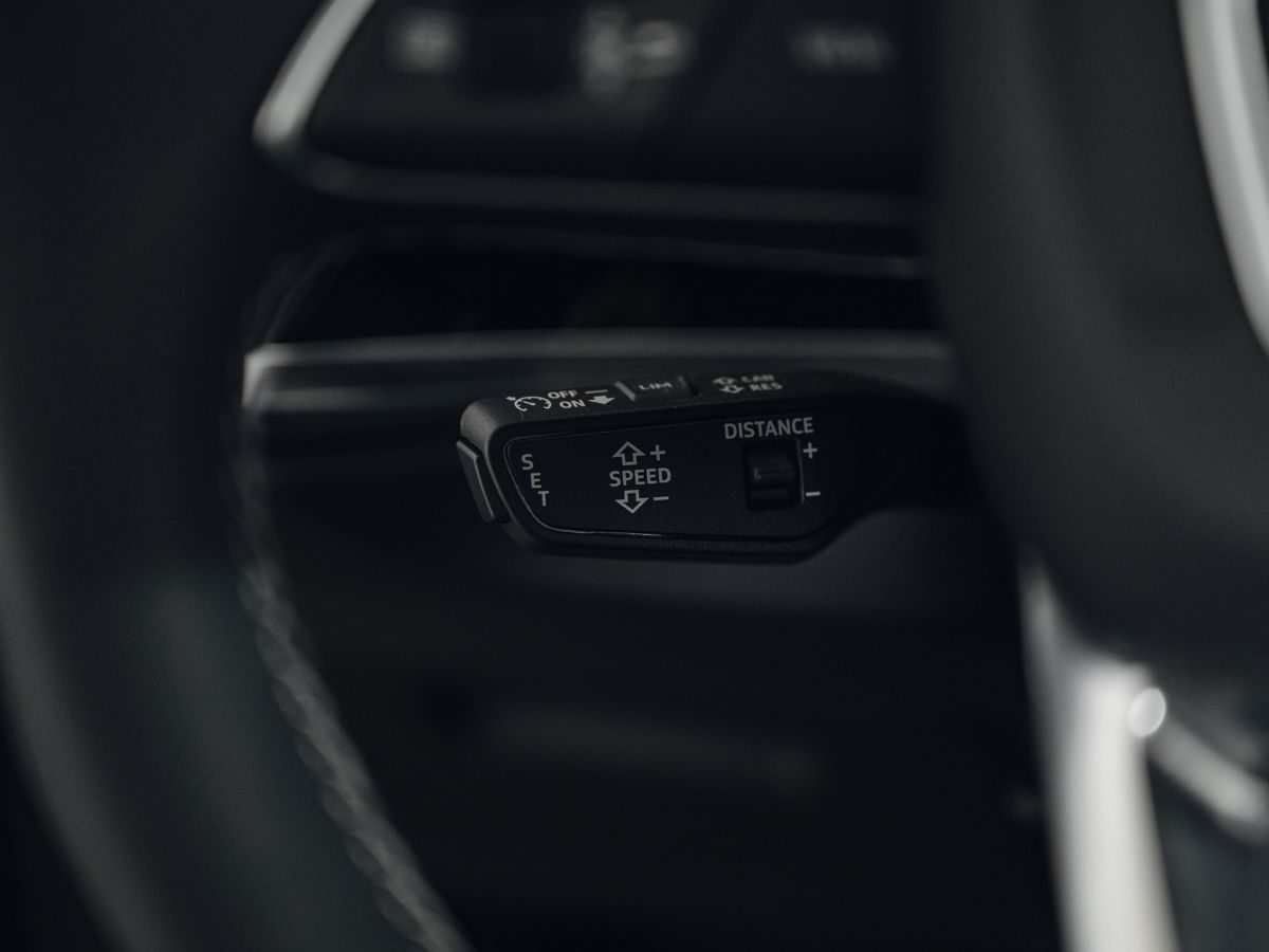 Audi Q3 - фото 21