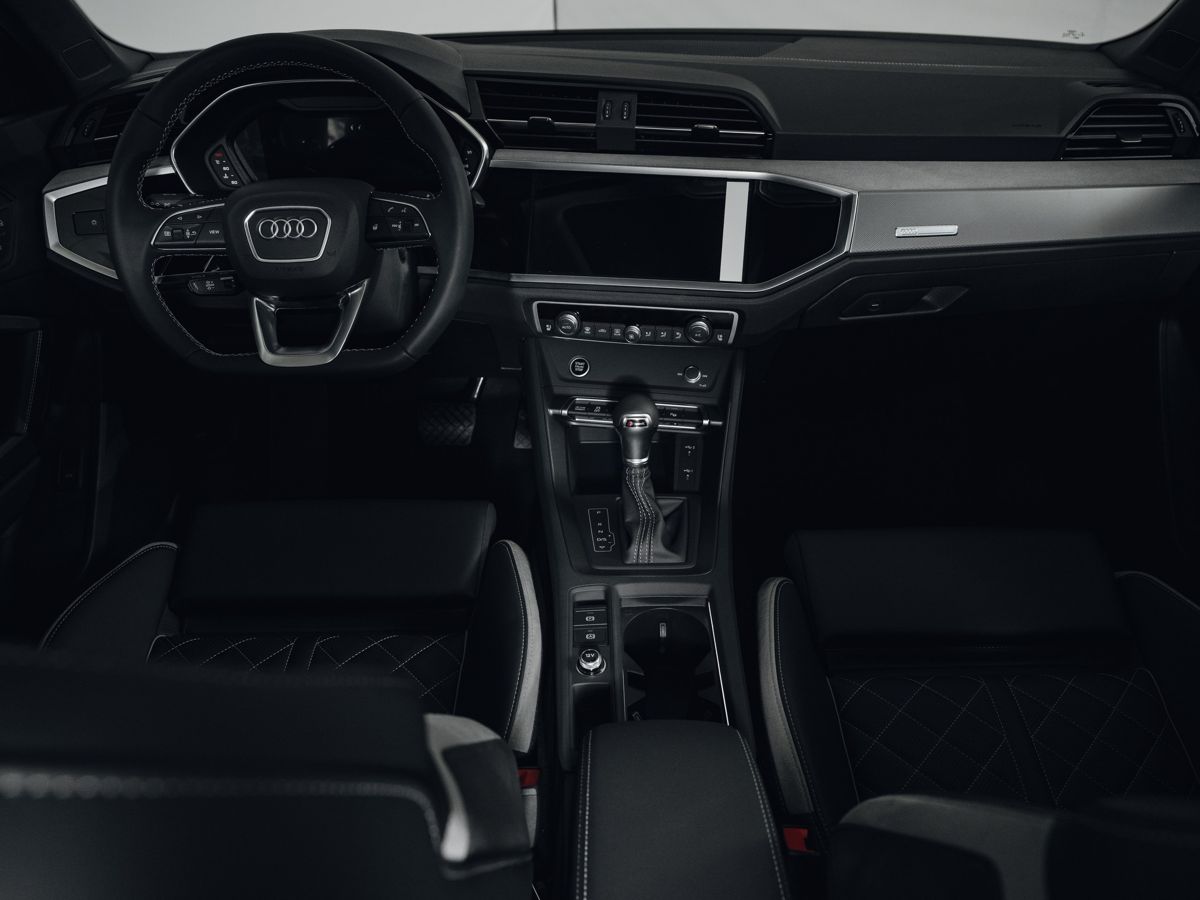Audi Q3 - фото 20