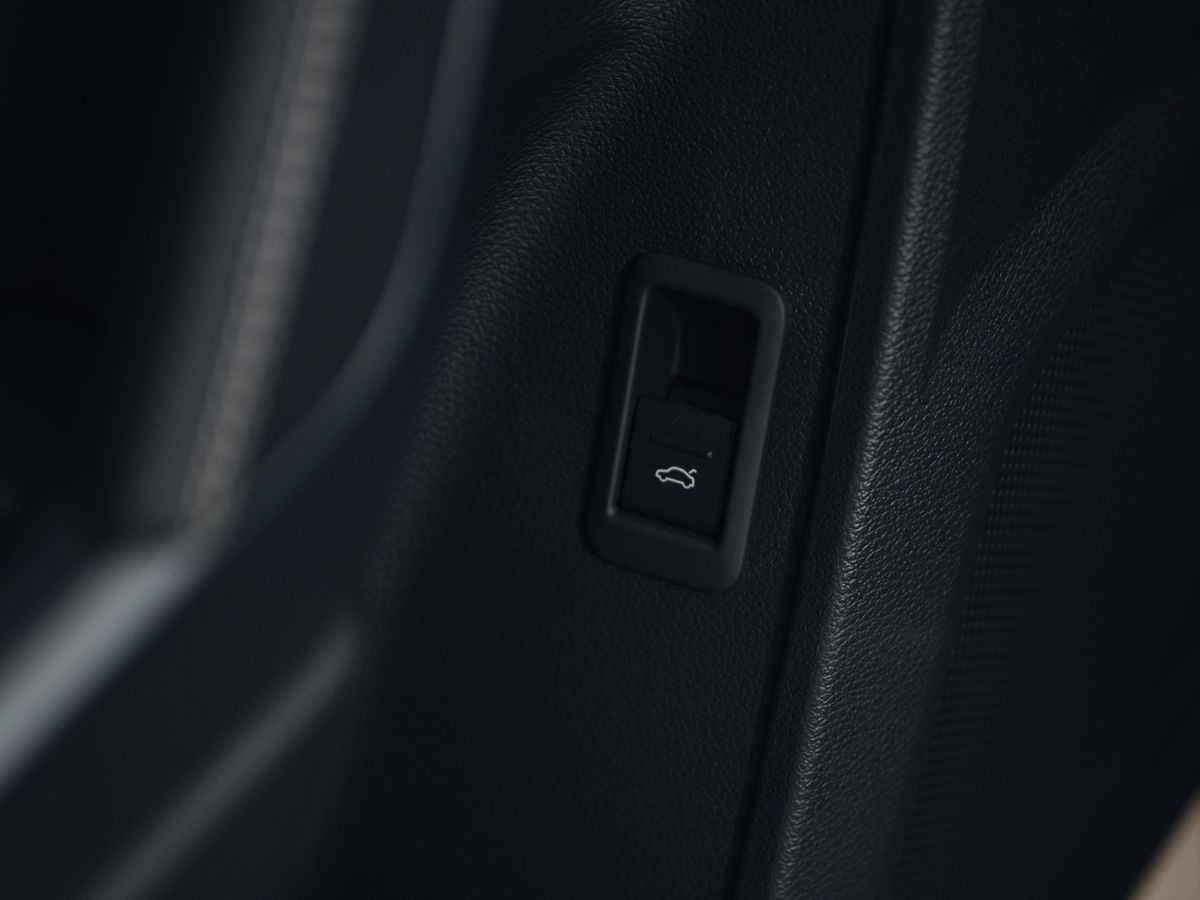 Audi Q3 - фото 16
