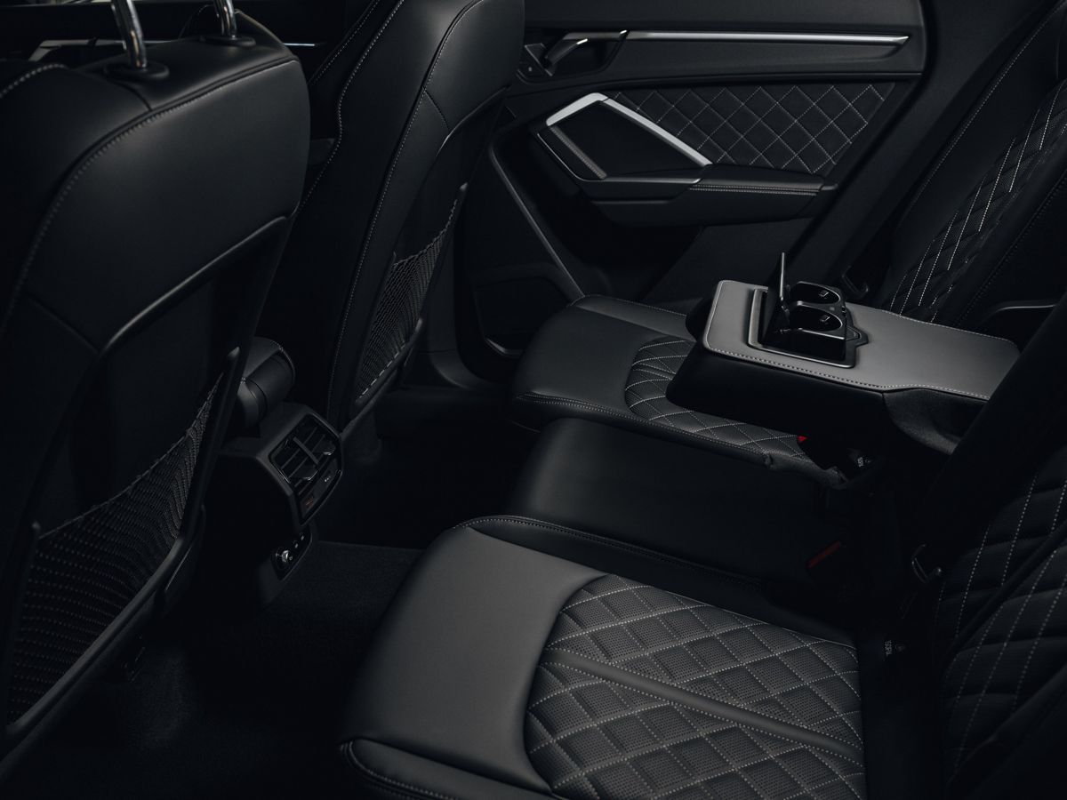 Audi Q3 - фото 32