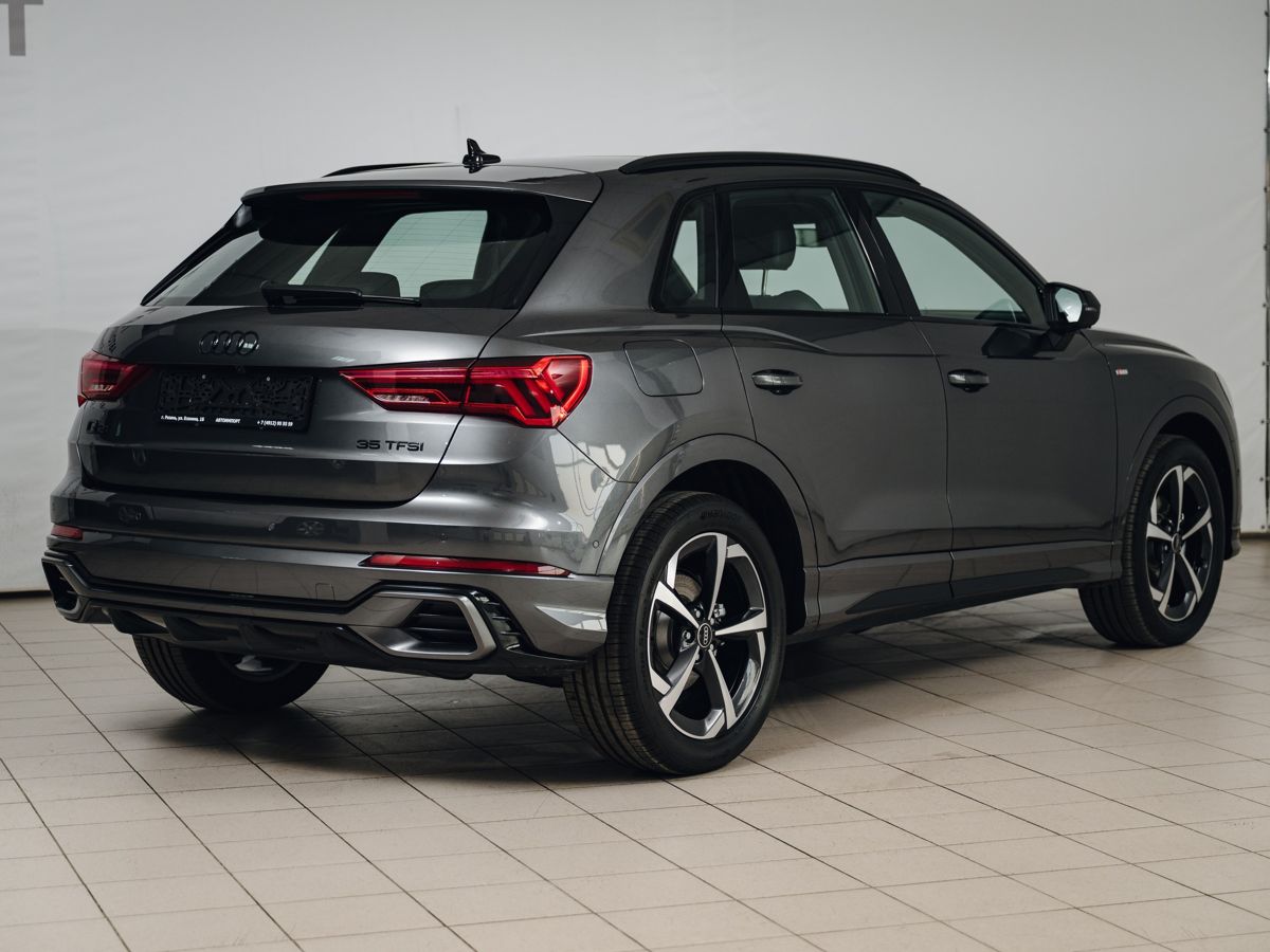 Audi Q3 - фото 8