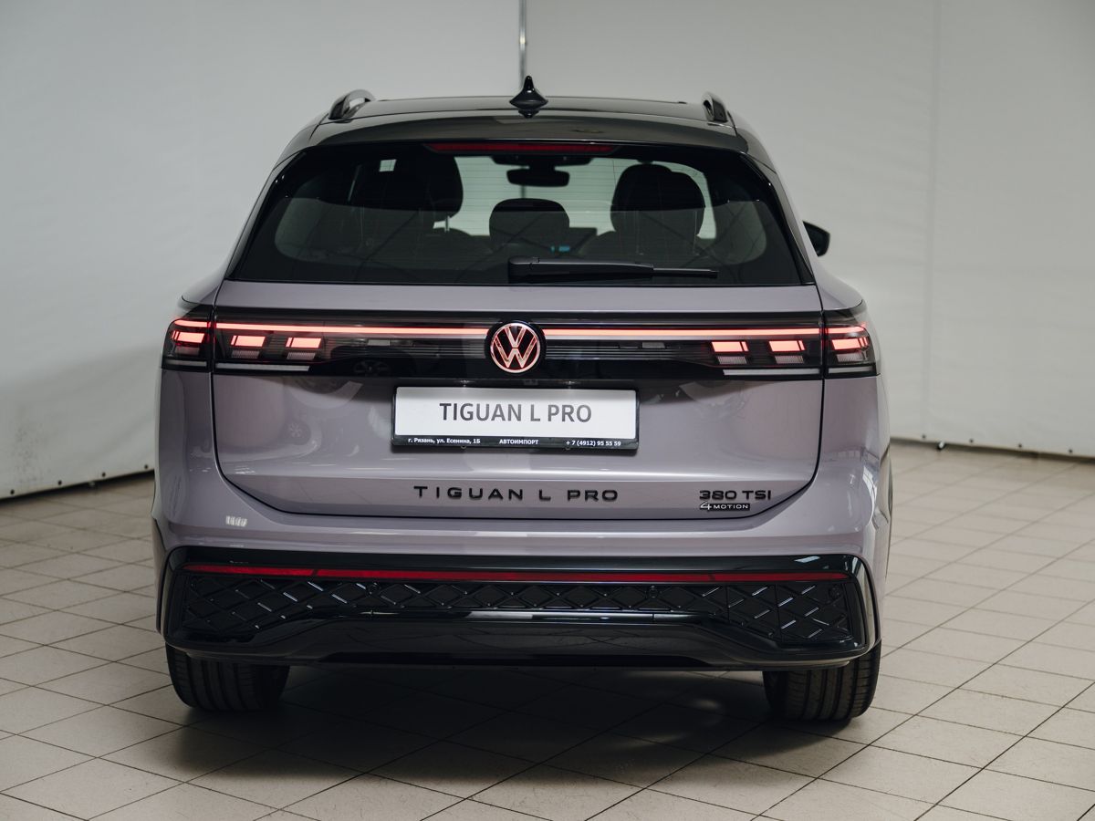 Volkswagen Tiguan - фото 8