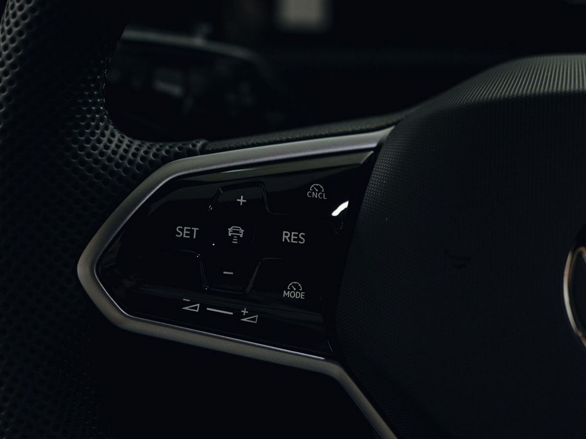 Volkswagen Tiguan - фото 27