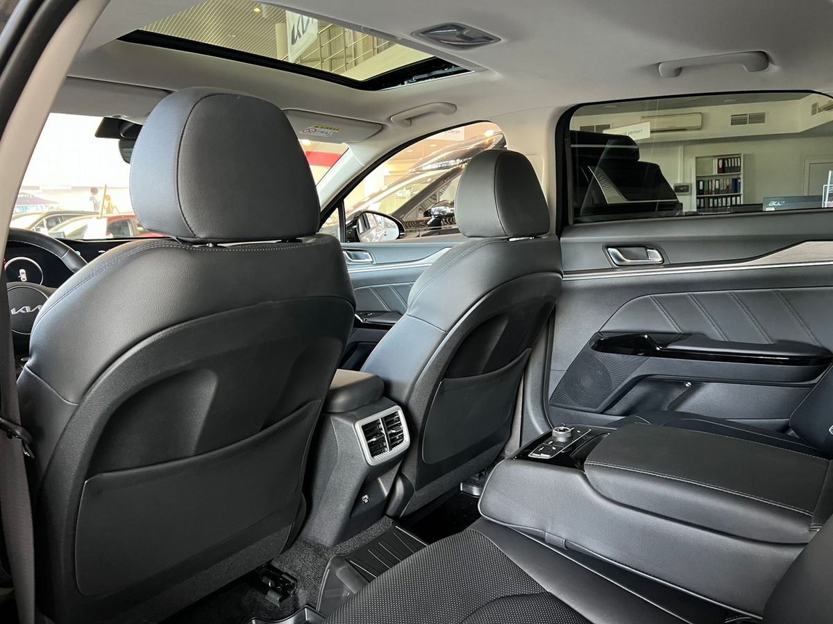 Kia K5 - фото 10