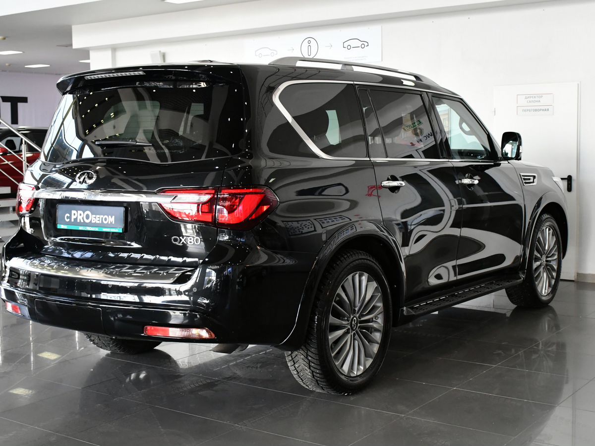 Infiniti QX80