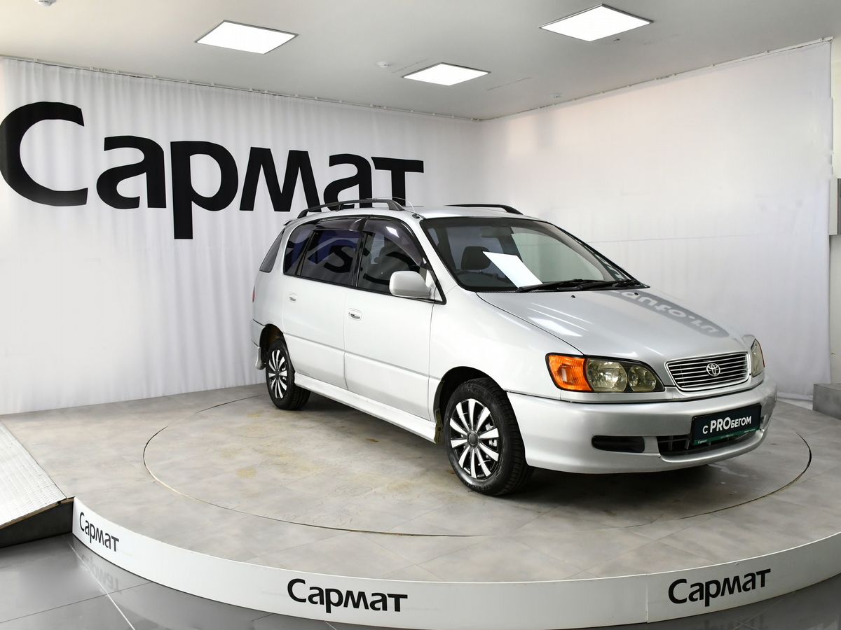 Toyota Ipsum