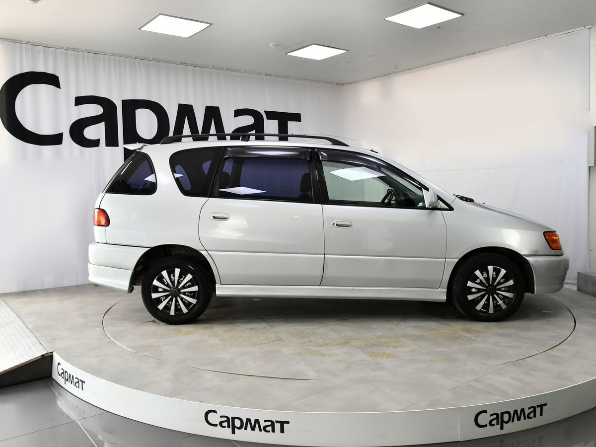 Toyota Ipsum