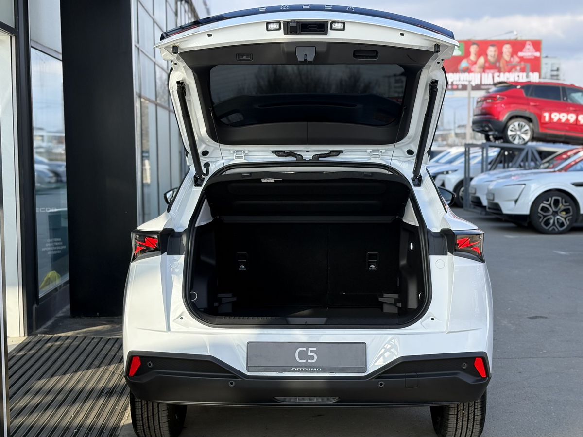 Omoda C5 Стиль