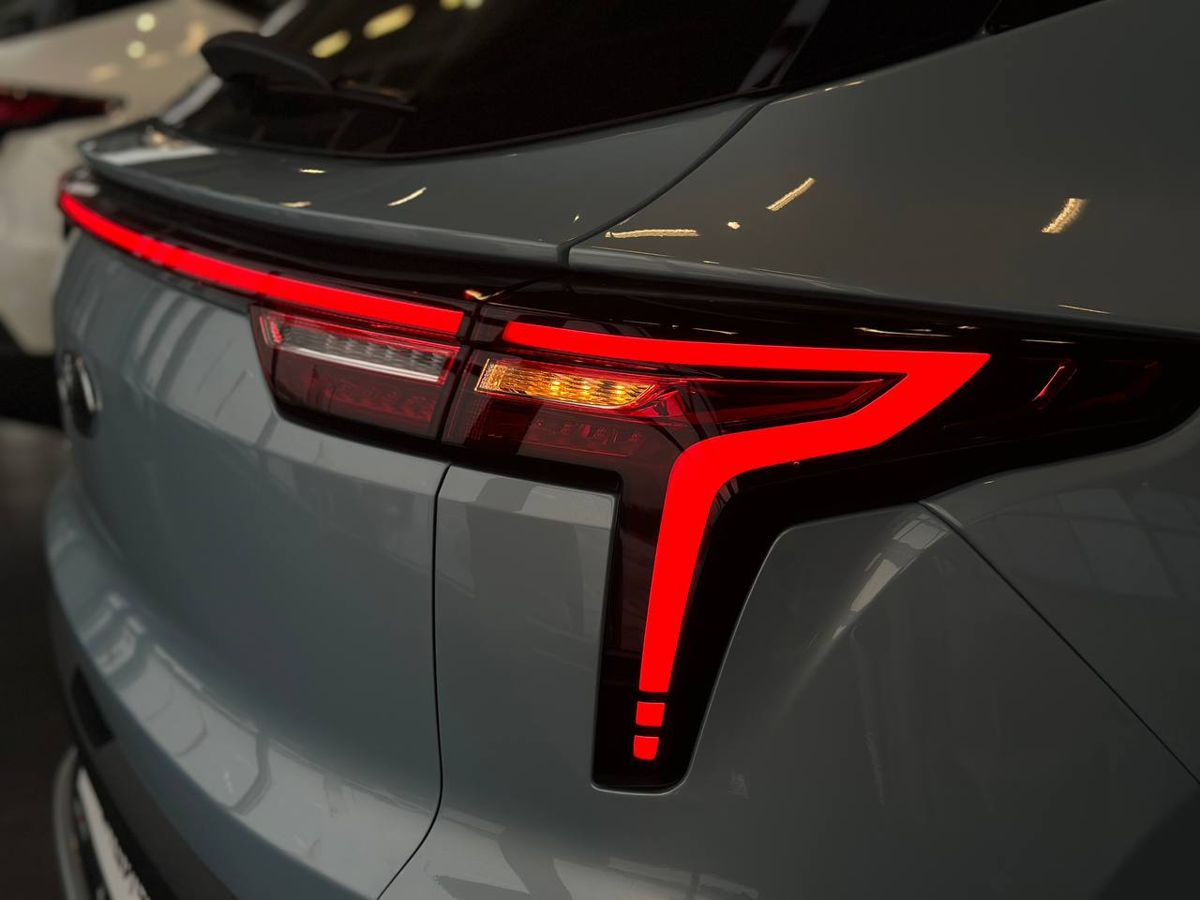 Москвич 3 2025 4