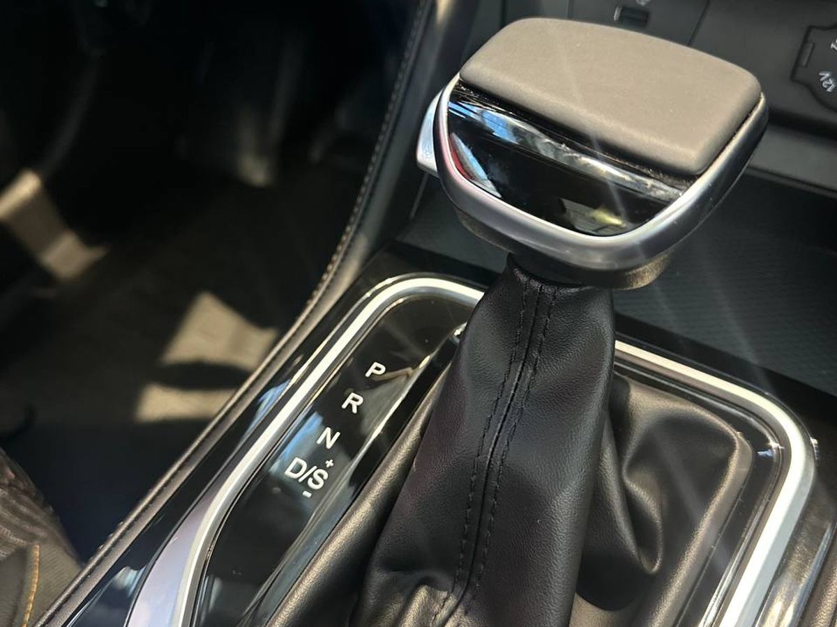 Москвич 3 2025 9