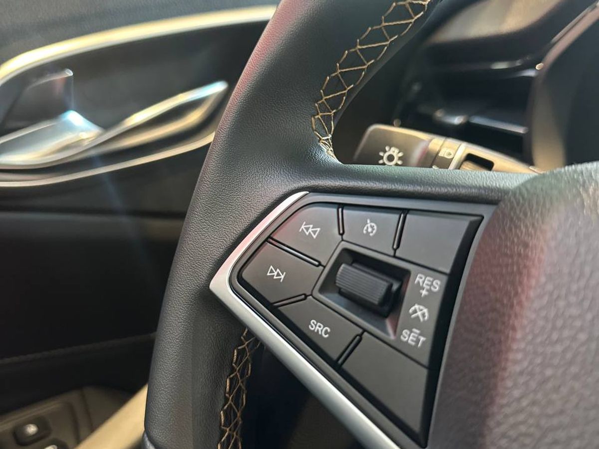 Москвич 3 2025 6