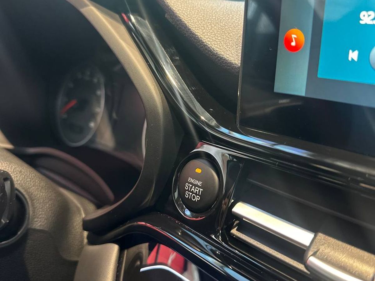 Москвич 3 2025 8