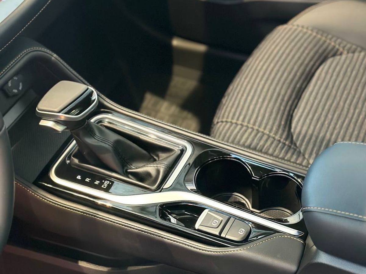 Москвич 3 2025 14