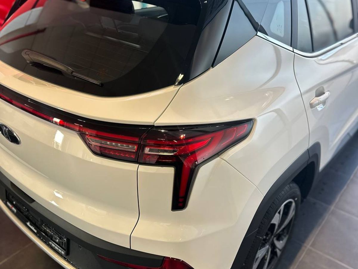 Москвич 3 2025 17