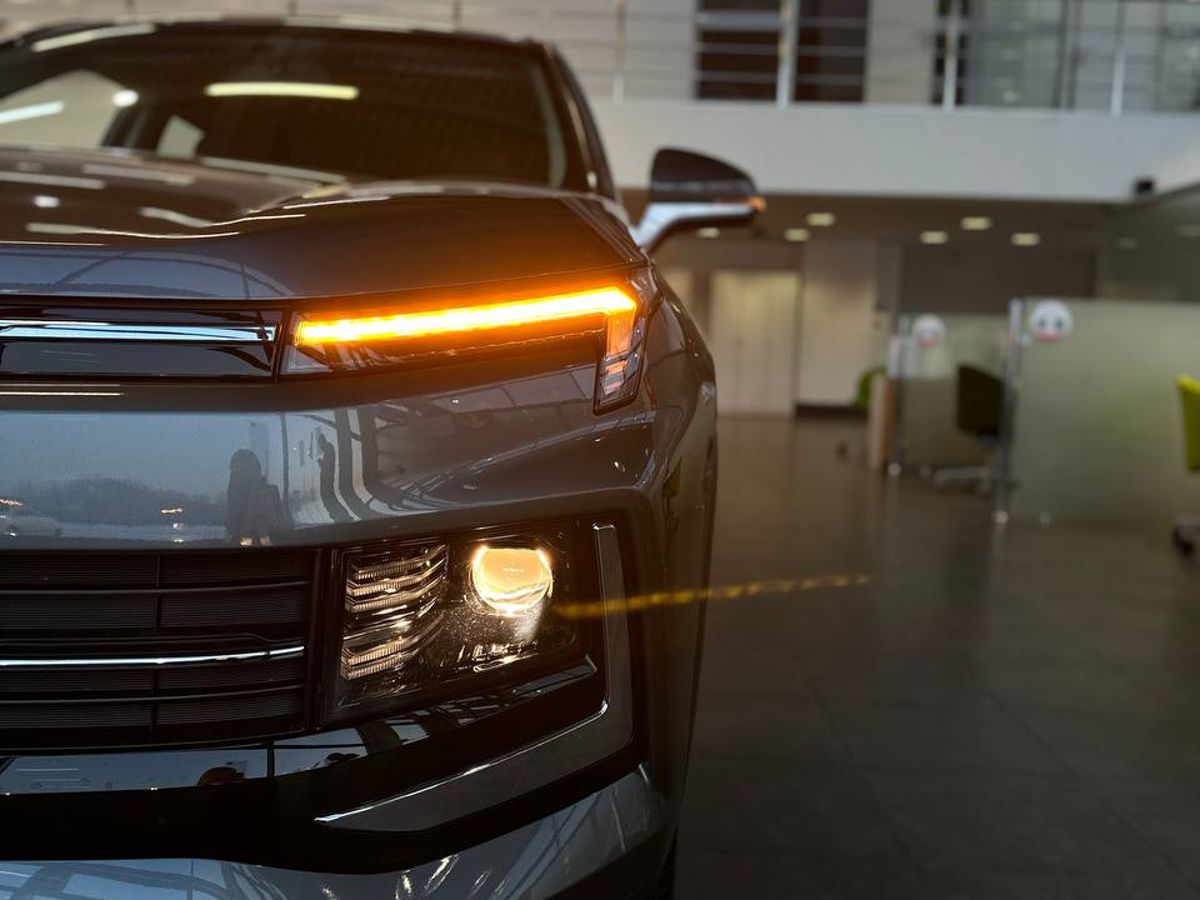 Москвич 3 2025 Механика Передний Бензин 1.5