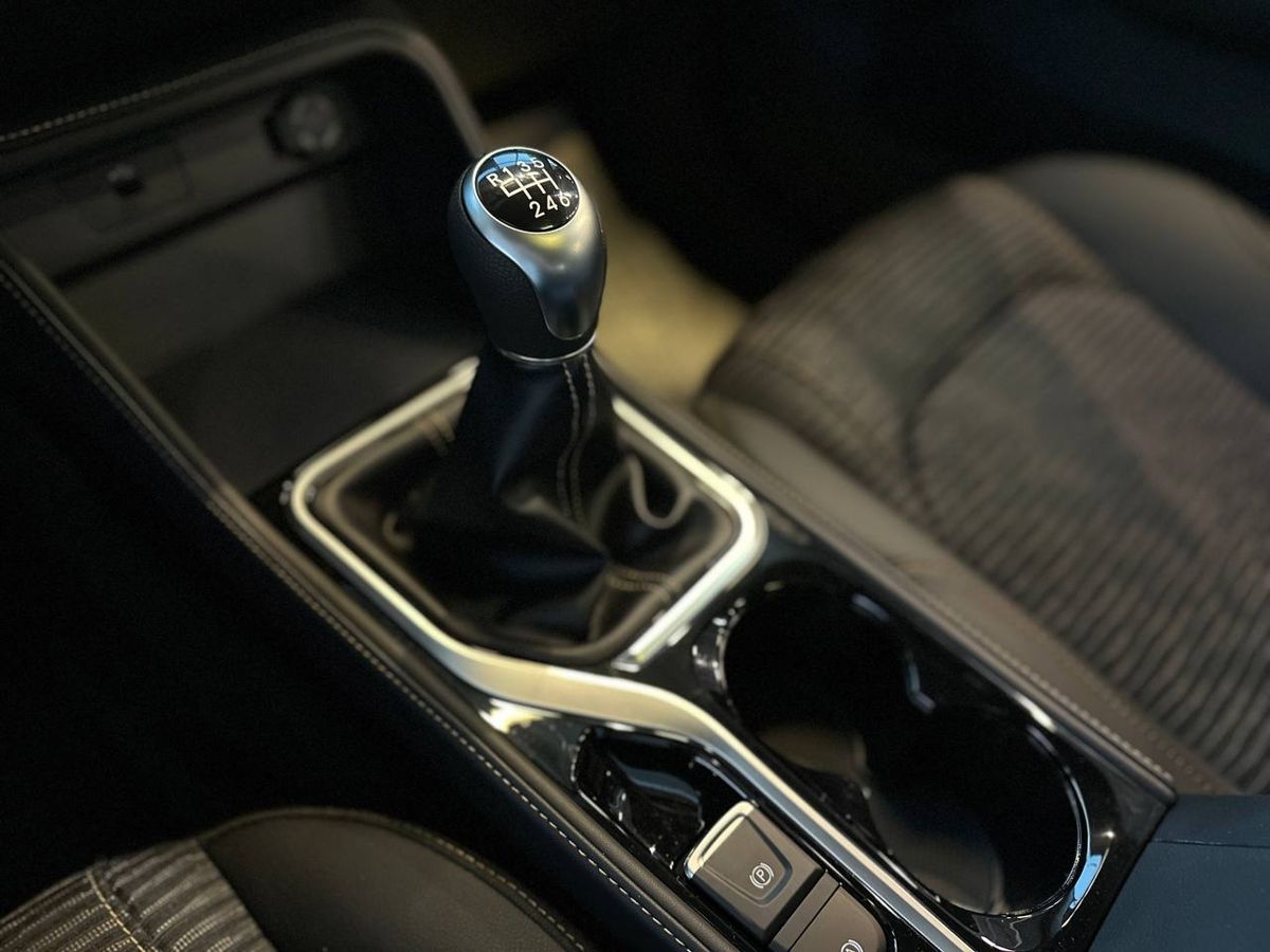 Москвич 3 2025 9