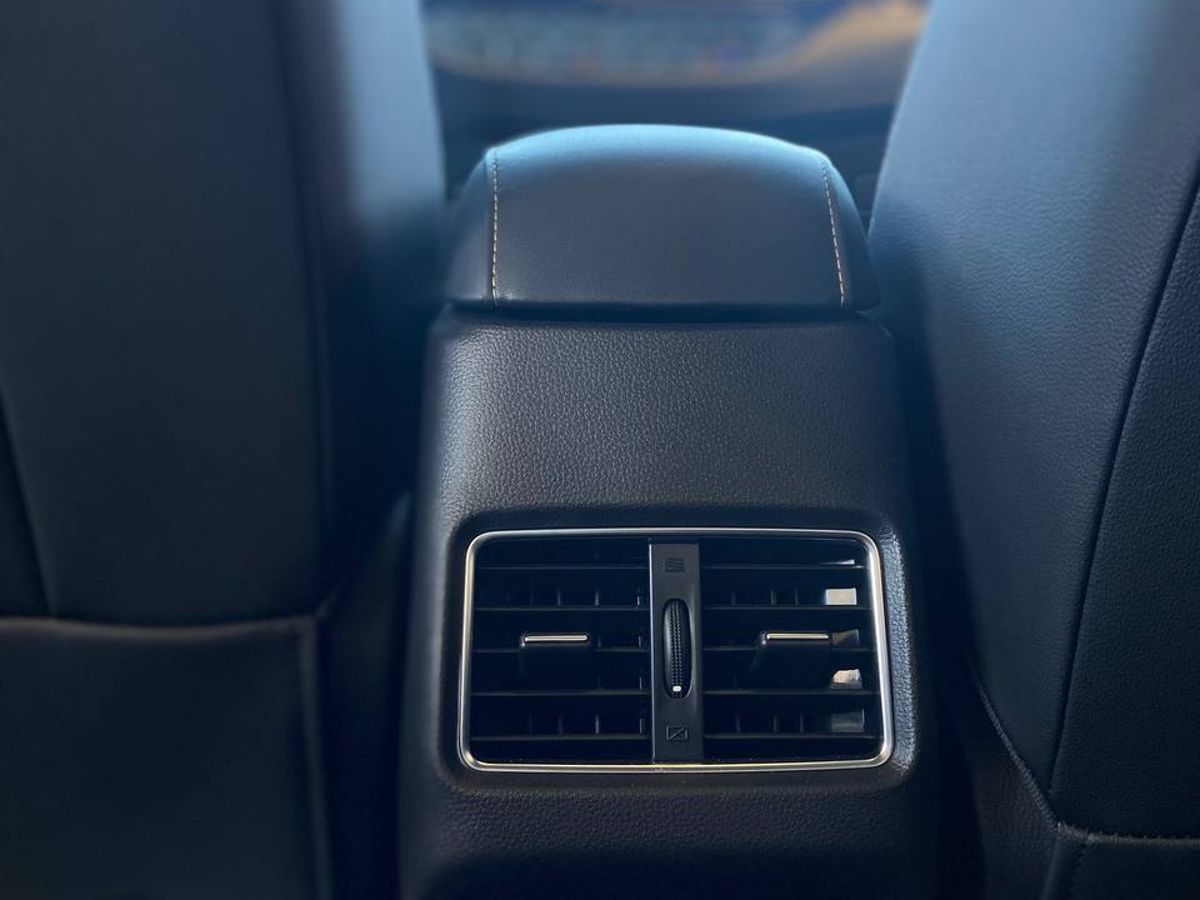 Москвич 3 2025 5