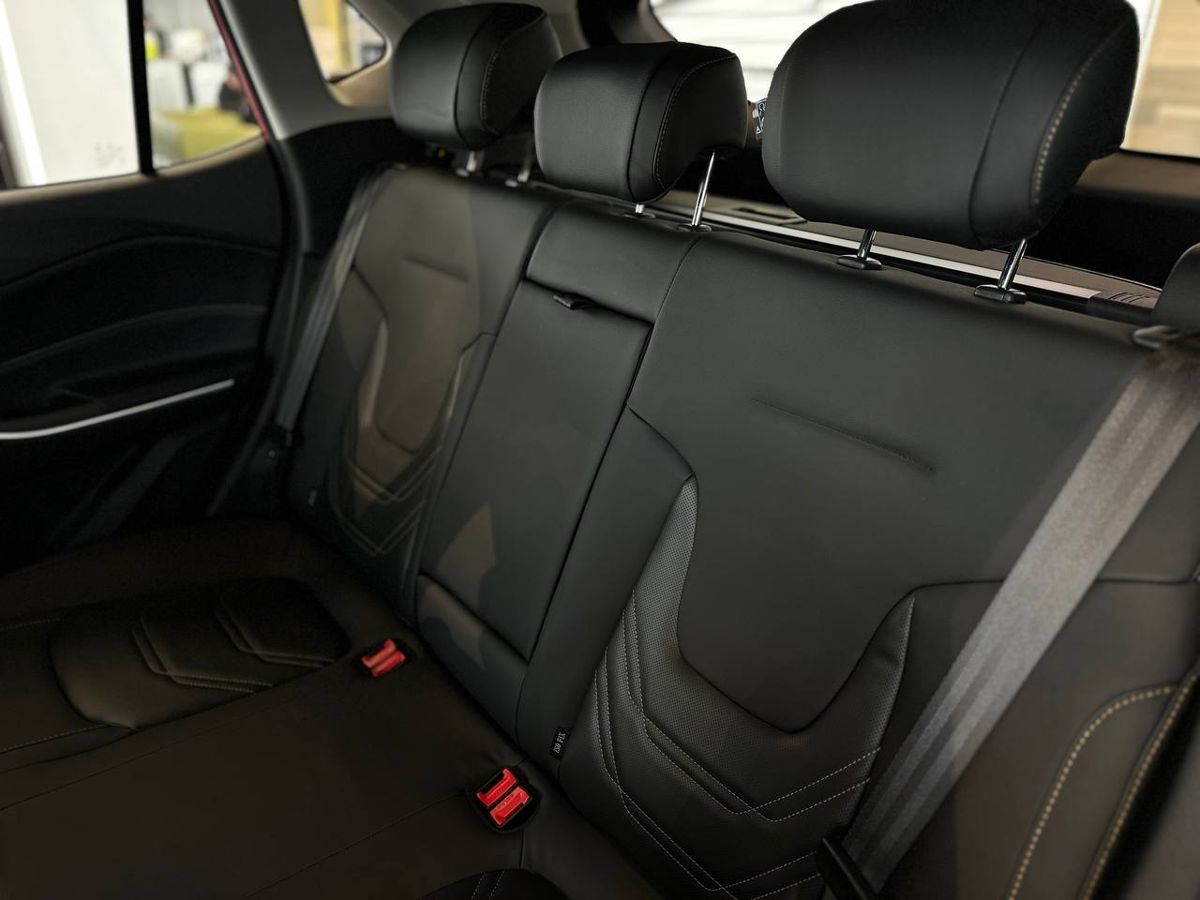 Москвич 3 2025 8