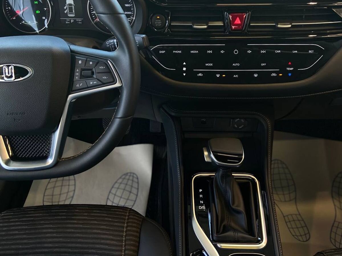 Москвич 3 2025 7