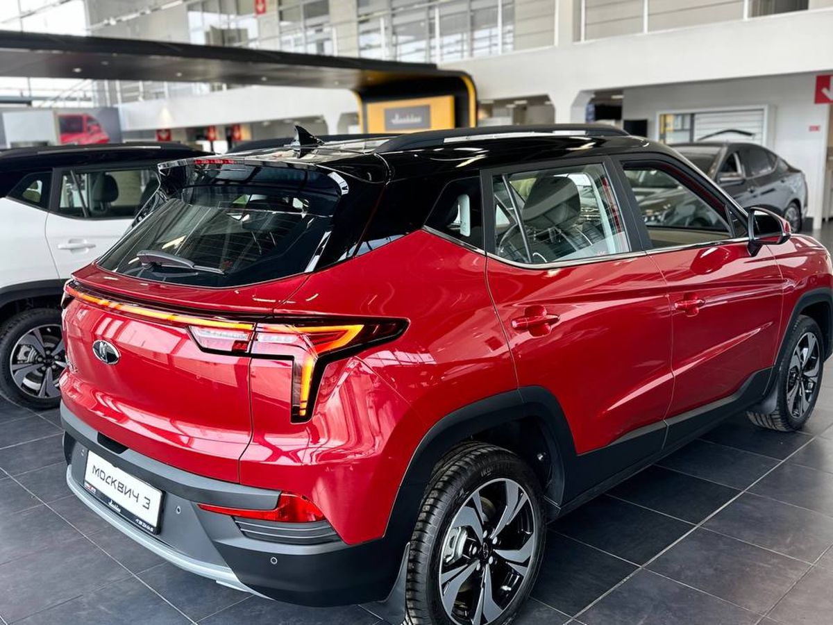 Москвич 3 2025 12