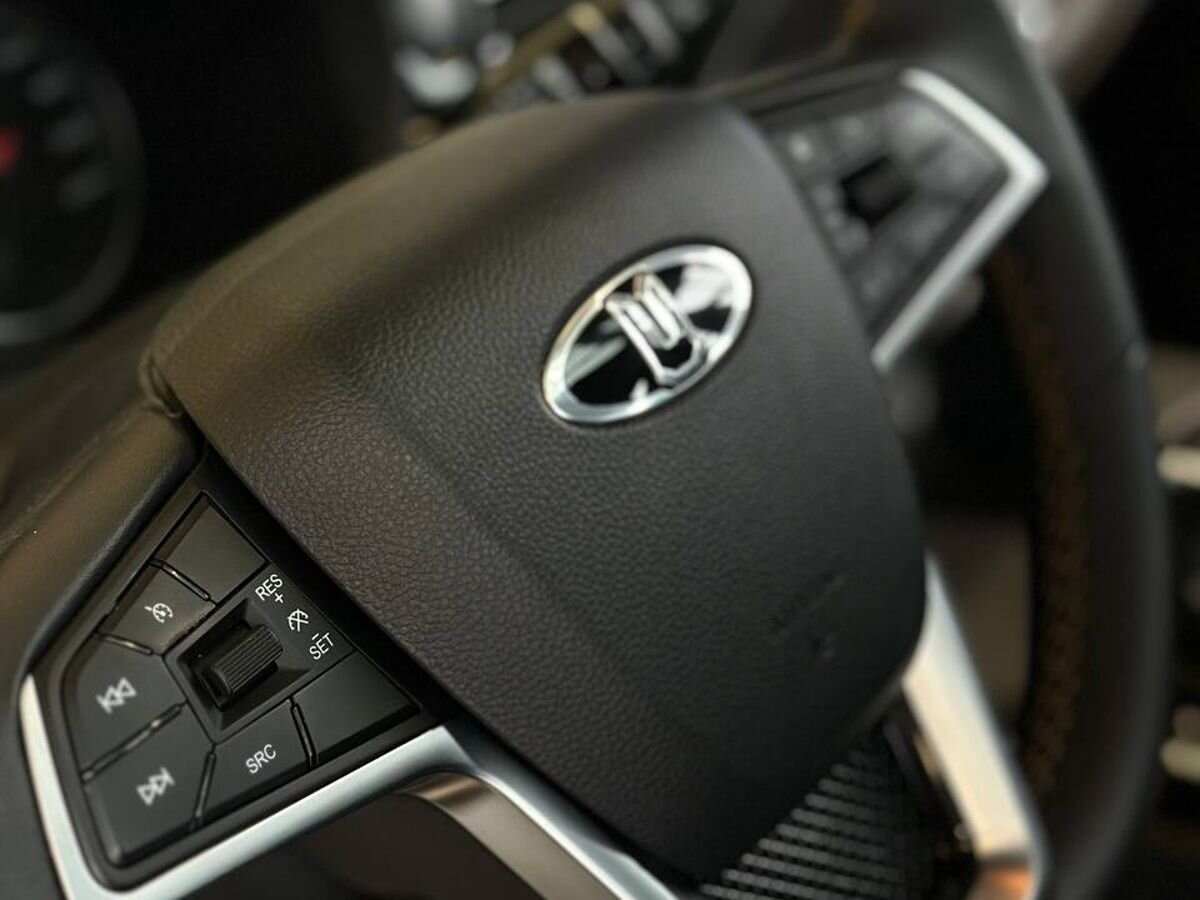 Москвич 3 2025 10